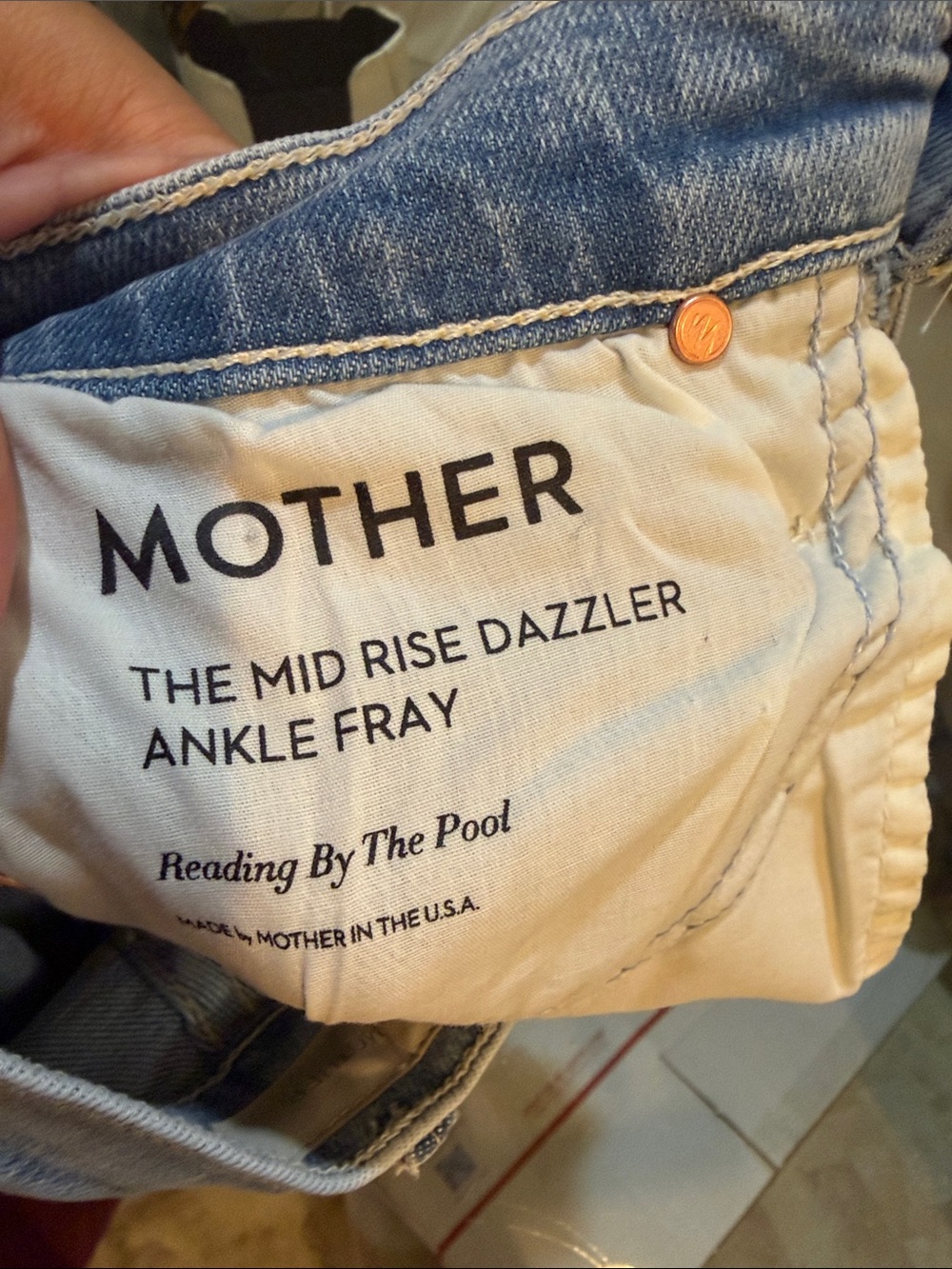 Women’s New Mother Mid Rise Dazzler Ankle Fray Wash Reading By The Pool Jeans - Picture 12 of 12